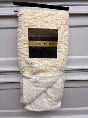 Luxe Throw Superior Softness Cream White Color 50 x 60 Blanket Elegance NEW